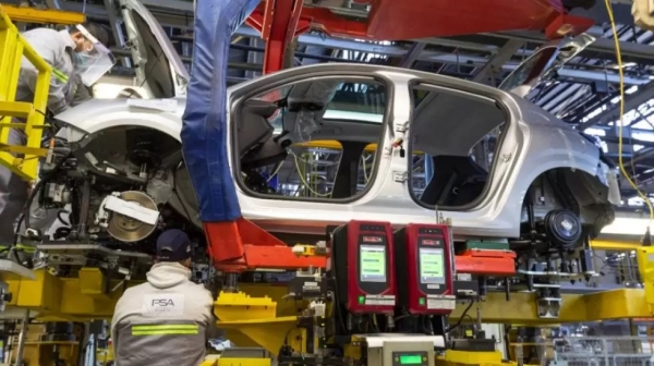 Automotrices suben los precios y vuelven a poner en juego la relación con el Gobierno