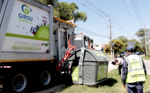 Contenedores de residuos reciclables en Ciudad de Nieva
