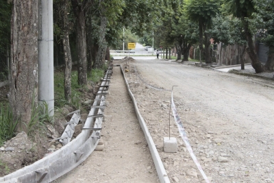 Los vecinos del barrio Bajo La Vi&ntilde;a contin&uacute;an con el programa de Obras Mixtas