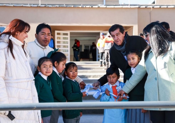 Sadir inaugur&oacute; la Escuela Primaria N&deg; 211 en Olaroz Chico