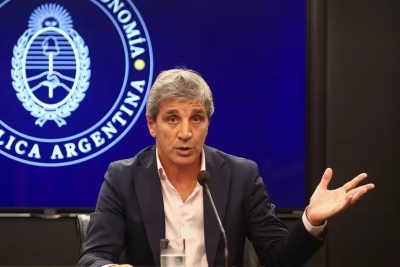 Caputo retoma el ajuste de tarifas: los aumentos en servicios p&uacute;blicos bajo el an&aacute;lisis del Gobierno
