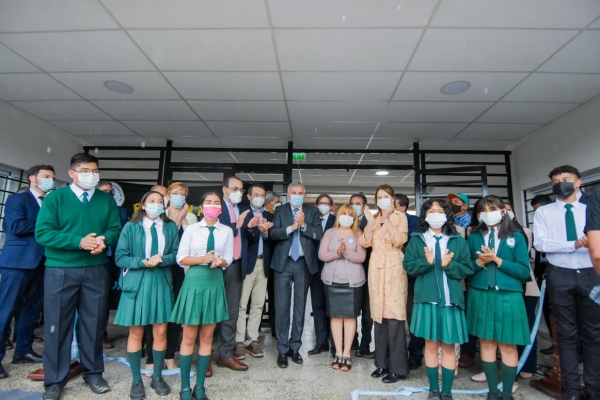 Morales inaugur&oacute; el primer edificio construido con la renta de Cauchari