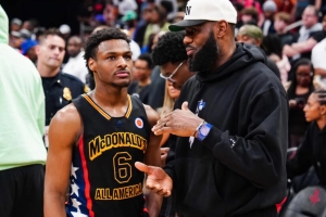 El hijo de LeBron James sufri&oacute; un paro card&iacute;aco mientras entrenaba