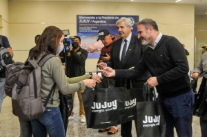 La provincia recibi&oacute; el primer vuelo desde Iguaz&uacute;