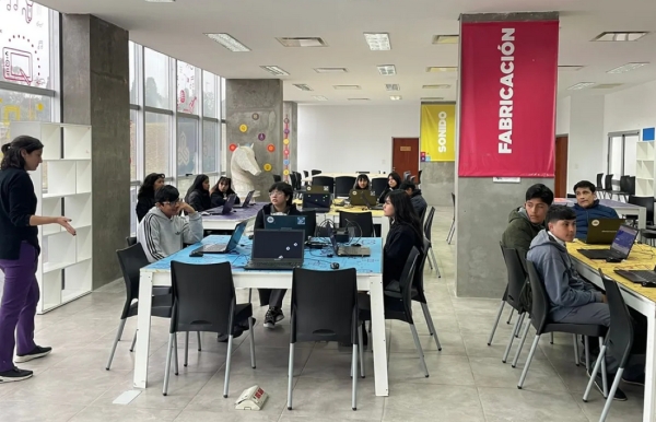 Propuesta innovadora de acompa&ntilde;amiento a escuelas secundarias