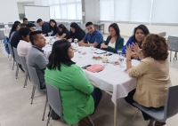 Mesa educativa con autoridades municipales del interior