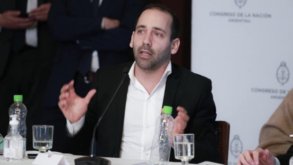 Un diputado de Grabois anunci&oacute; que 30 oficialistas no votar&aacute;n el acuerdo con el FMI