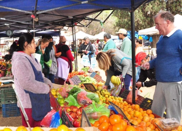 Feria Campesina Pucar&aacute; llega al Centro Manuel Belgrano