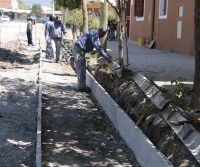 INICI&Oacute; LA 1RA ETAPA DE OBRAS&nbsp;DE CORD&Oacute;N CUNETA&nbsp;&nbsp;ENTRE CALLES PUYA PUYA Y VILTIPICO