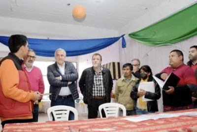 Di&aacute;logo a agenda abierta con vecinos del barrio 13 de junio de Alto Comedero