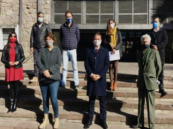 Diputados opositores piden por reactivaci&oacute;n