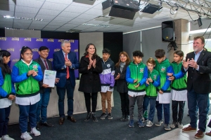 Entregaron ayuda a las instituciones educativas para el viaje de egresados