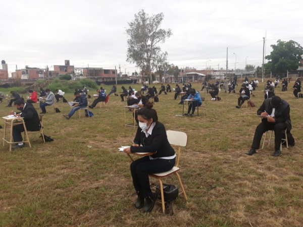 Comenz&oacute; el examen para aspirantes al Insituto Universitario de Seguridad