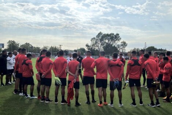 Independiente: Monz&oacute;n se hizo cargo del plantel