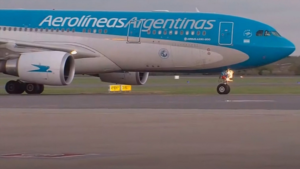Lleg&oacute; un avi&oacute;n de China con 384 mil vacunas