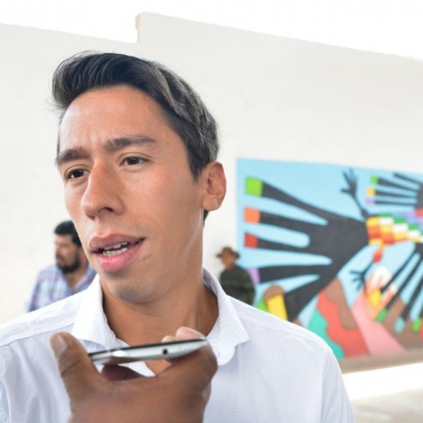 "Al pa&iacute;s no lo maneja Alberto, sino el Kirchnerismo"