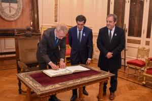 Bernis acompañó la recepción al embajador de Suecia