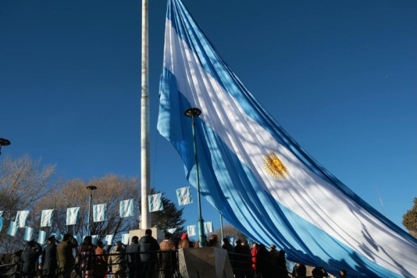 En la Quiaca. Actos por el D&iacute;a de la Bandera y anuncio de obras estrat&eacute;gicas