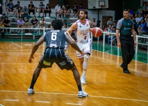 Jujuy B&aacute;squet le gan&oacute; a Estudiantes y sum&oacute; la primera alegr&iacute;a de visitante