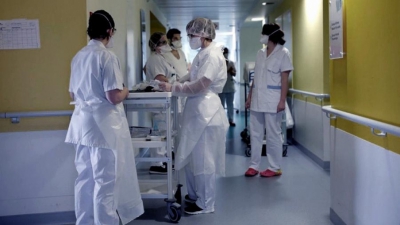 Murieron 490 personas y 25.976 fueron reportadas con coronavirus en el país