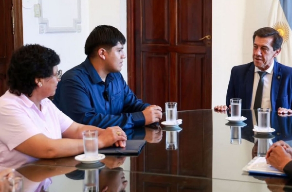 Sadir recibi&oacute;  joven de Jujuy destacado en una competencia de la NASA