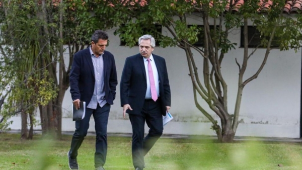 Cumbre de Alberto, Cristina y Massa: niegan que se haya hablado de "desacelerar" el acuerdo con el FMI
