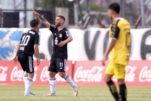 Riestra derrot&oacute; a Almirante y dio una gran paso para llegar a la final