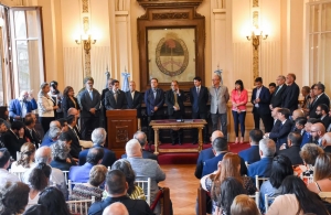 Sadir posesion&oacute; a funcionarios y secretarios provinciales
