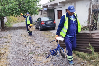 Operativo de descacharreo en Alto Comedero