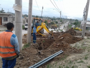 Red de agua beneficia a 300 familias en alto comedero