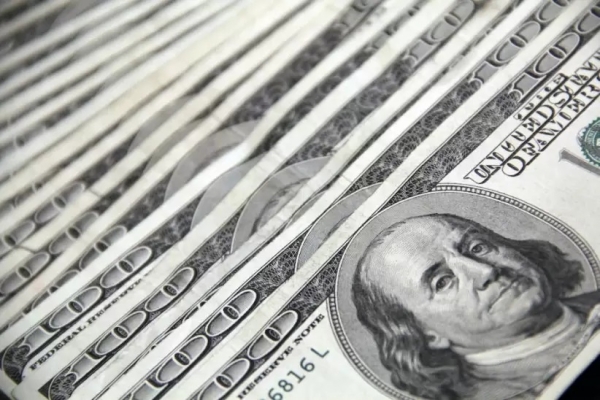 El Gobierno allana cuevas de la city para frenar la suba del d&oacute;lar blue