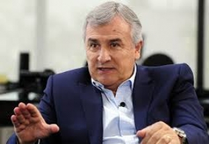 &ldquo;No vamos a bajarles los sueldos a los empleados p&uacute;blicos&rdquo;