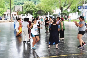 Con asistencia a pleno contin&uacute;a el desarrollo de la colonia de verano para Adultos Mayores en Villa Jard&iacute;n de Reyes