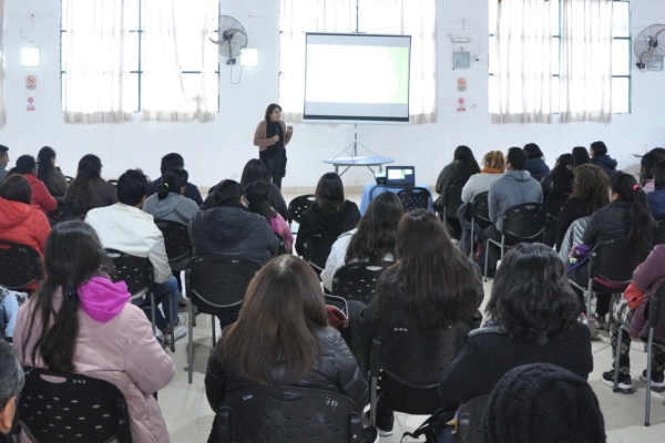 Capacitaci&oacute;n docente en &ldquo;Higiene postural en el aula desde una perspectiva inclusiva&rdquo;