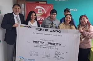 Entrega de certificados de cursos en el Punto Digital Jorge Cafrune