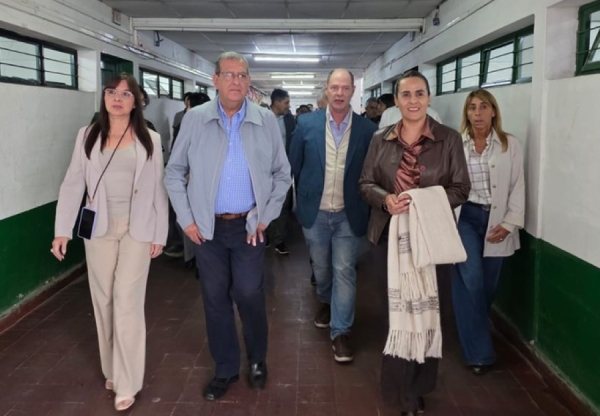 Refacci&oacute;n integral y ampliaci&oacute;n de Escuela de Comercio en  Libertador