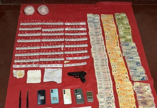 Narcomenudeo: secuestro de drogas, veh&iacute;culos, tel&eacute;fonos y un arma
