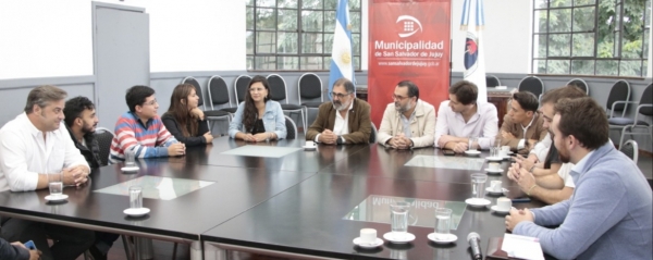 EL INTENDENTE &ldquo;CHULI&rdquo; JORGE RECIBI&Oacute; A AUTORIDADES PARTIDARIAS