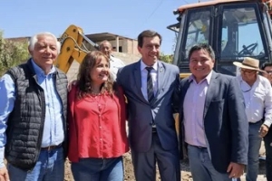 Sadir dio inicio a obras de pavimentaci&oacute;n y recorri&oacute; el operativo sanitario de Perico
