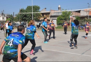Más de 300 adultos compitieron en el Torneo Clausura de Newcom