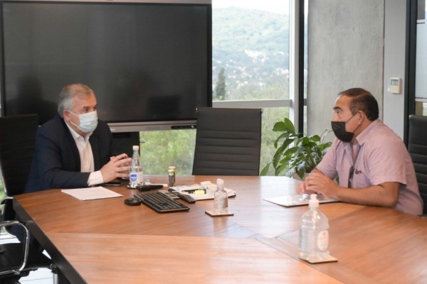 Gonz&aacute;lez y Morales analizaron aumentar los servicios de agua en Volc&aacute;n &nbsp;