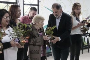 El intendente distingui&oacute; a &ldquo;Mujeres en Territorio&rdquo; por su accionar