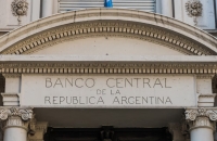 El d&oacute;lar mayorista toc&oacute; el techo de la banda cambiaria y el Banco Central vendi&oacute; USD 53 millones
