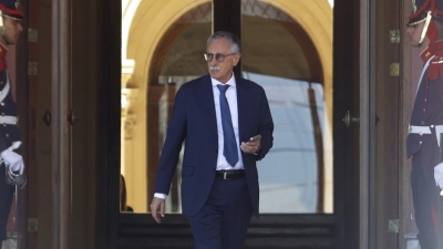 Echan a la mano derecha del ministro Lugones en un golpe a Macri