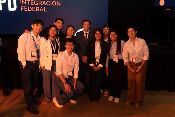 Sadir habl&oacute; de liderazgo en jornada de integraci&oacute;n federal