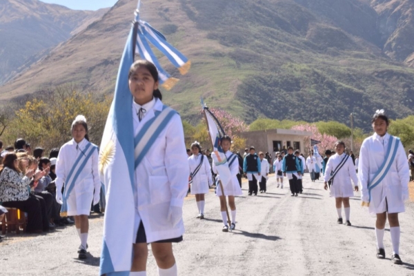 Hoy vuelta a las aulas. Jujuy reafirm&oacute; su compromiso con una educaci&oacute;n de calidad