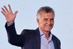 Macri asumió formalmente como presidente del PRO con un gesto político para Javier Milei