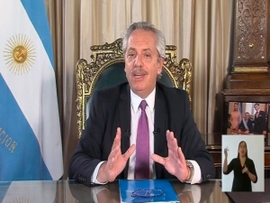 Confirman suspensi&oacute;n de vuelos provenientes de zonas afectadas por 30 d&iacute;as