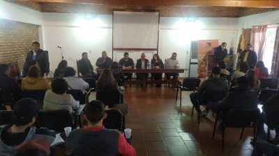 Promocionan l&iacute;neas de financiamiento del Consejo de la Microempresa en El Carmen