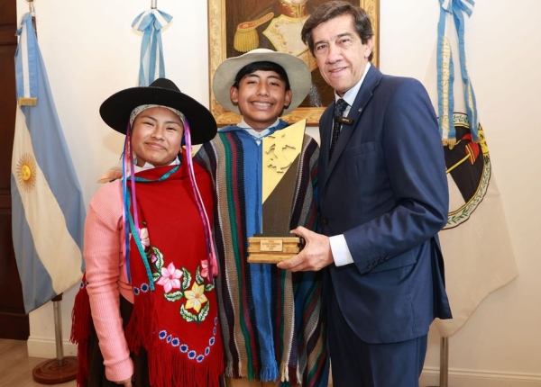 Sadir recibi&oacute; a los juje&ntilde;os campeones nacionales de malambo